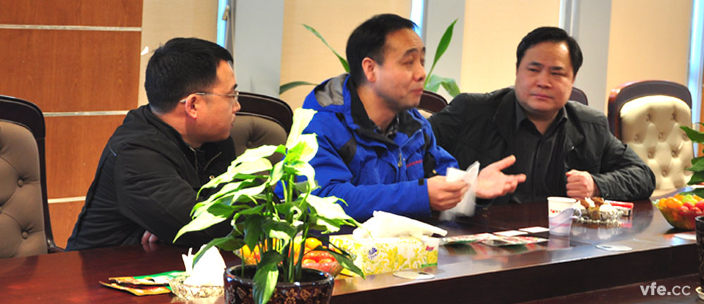 全國電磁計(jì)量技術(shù)委員會(huì)邵海明秘書長在湖南省計(jì)量檢測(cè)研究院李慶先副院長的陪同下，蒞臨銀河電氣指導(dǎo)工作