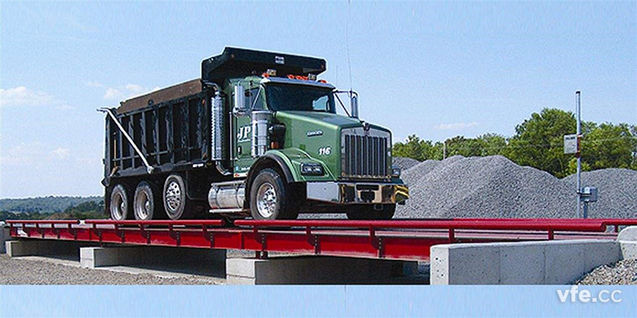 測量大貨車載重的地磅 測量大貨車載重的地磅